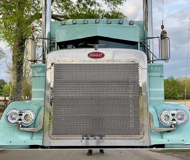 Peterbilt Grill